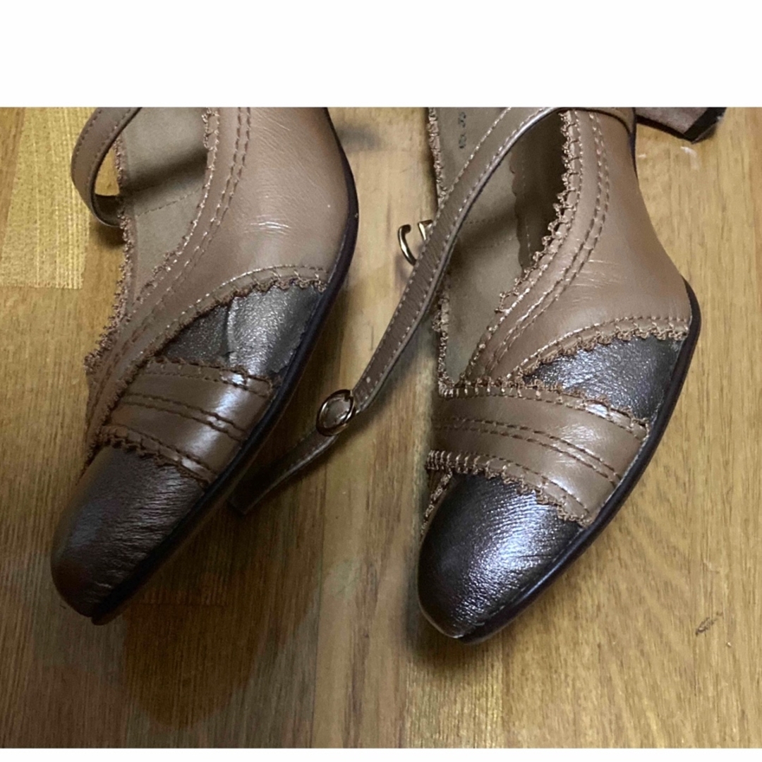 MODE KAORI(モードカオリ)のモードカオリ　MODE KAORI ゴールド　パンプス　 レディースの靴/シューズ(ハイヒール/パンプス)の商品写真