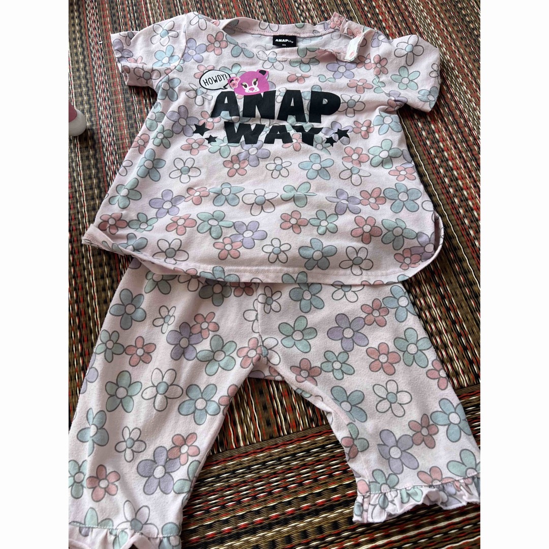 ANAP(アナップ)のANAPのピンク×くまちゃん花柄半袖パジャマ　95サイズ　上下 エンタメ/ホビーのエンタメ その他(その他)の商品写真