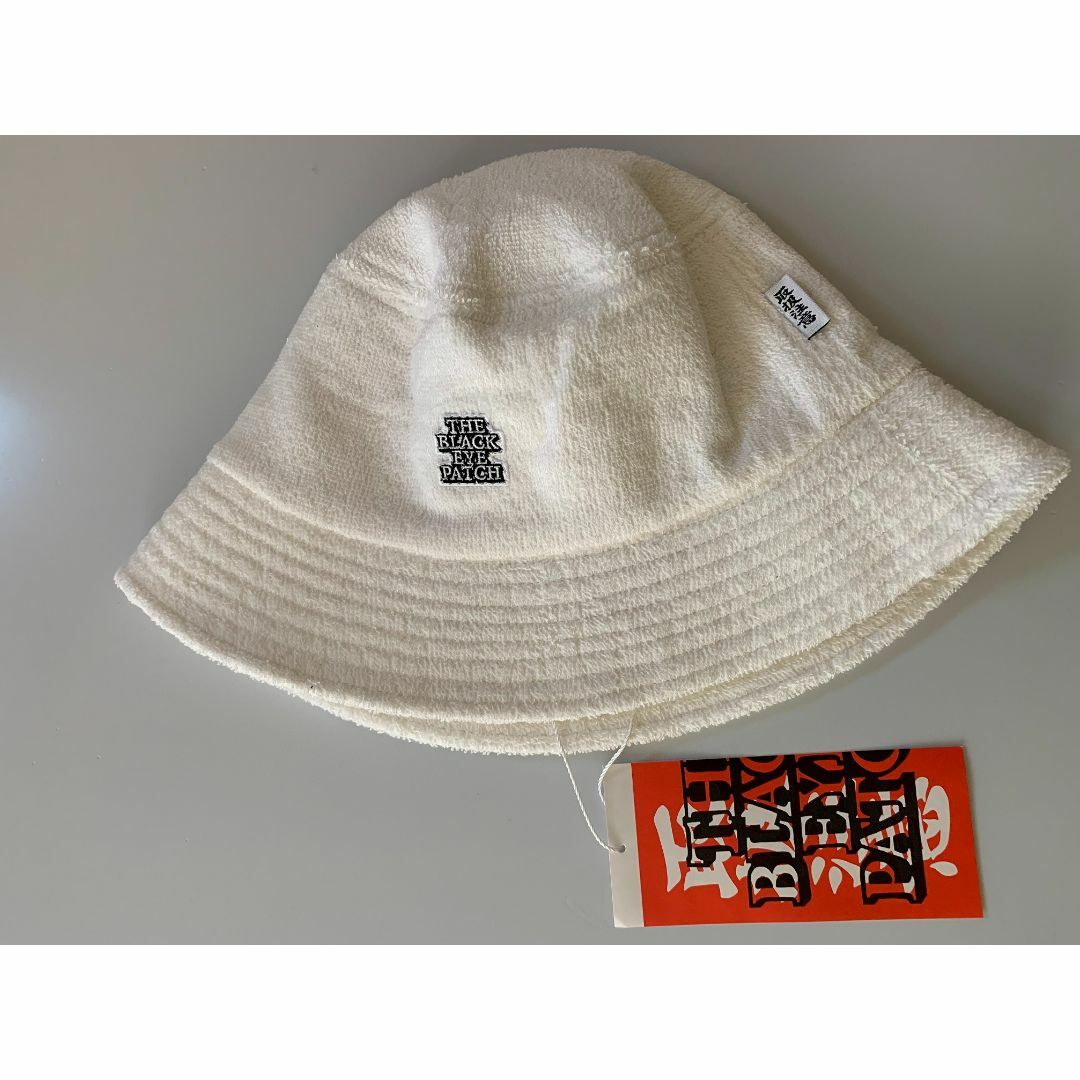 BLACK EYE PATCH OG LABEL PILE BUCKET HAT