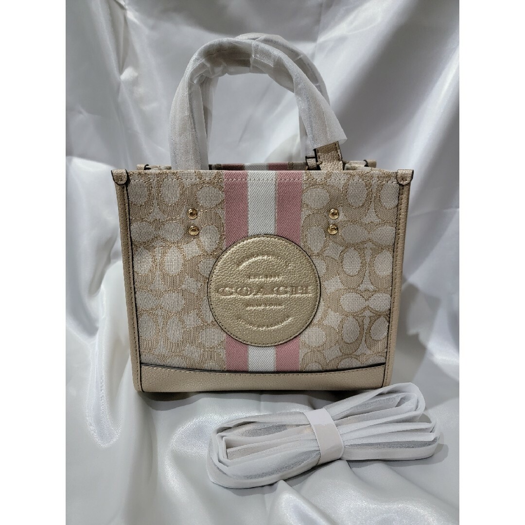 新品未使用 COACH デンプシー トート 22 - www.sorbillomenu.com