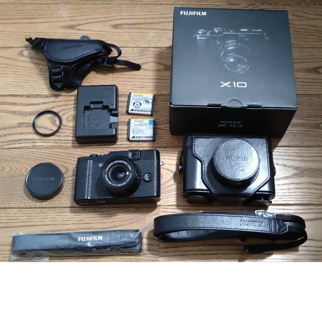 富士フイルム - FUJI FILM デジタルカメラ X10 【HIRAKU様専用】の通販