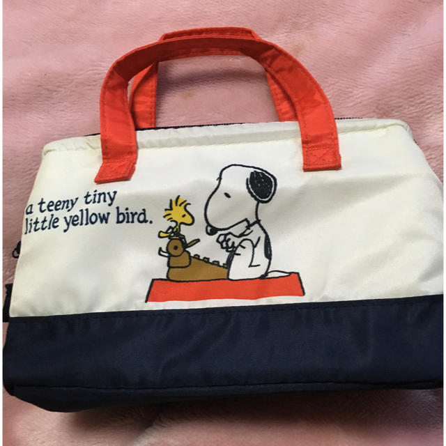 PEANUTS(ピーナッツ)のスヌーピー 保冷バッグ インテリア/住まい/日用品のキッチン/食器(弁当用品)の商品写真