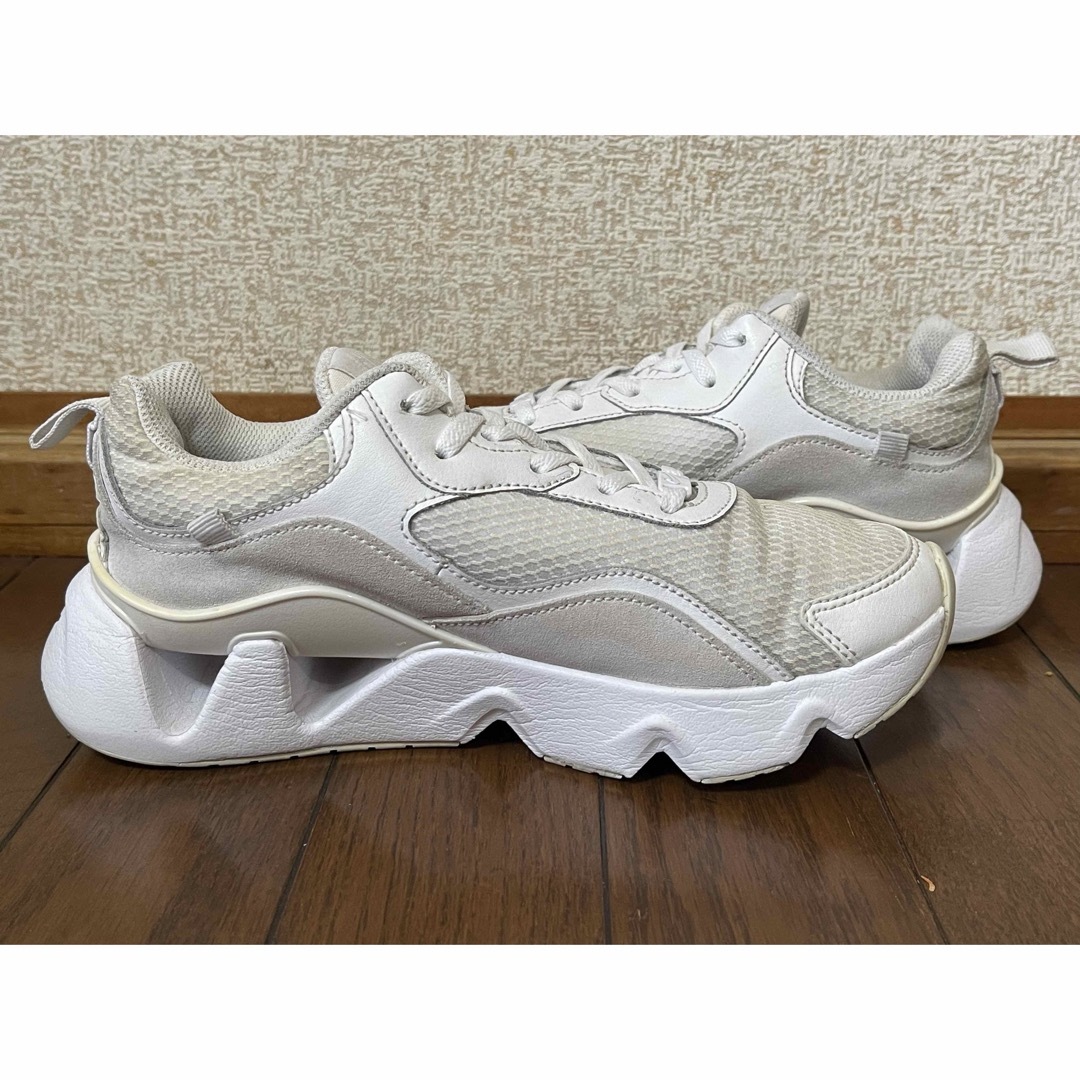 NIKE WMNS RYZ 365 II NIKE WMNS RYZ 365 II "SUMMIT WHITE" 23.0