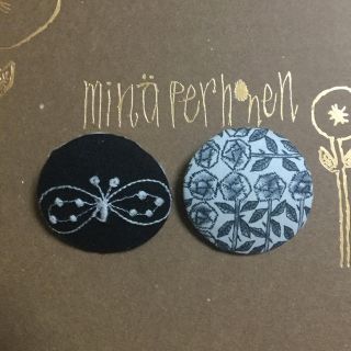 ミナペルホネン(mina perhonen)の☆ミナペルホネン ブローチ 2点セット☆ハンドメイド(コサージュ/ブローチ)