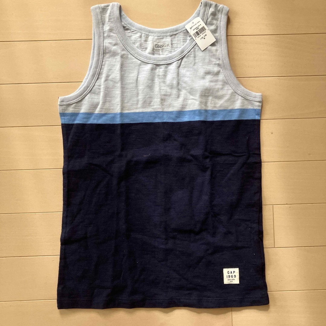 GAP Kids(ギャップキッズ)のGAP 130cm タンクトップ キッズ/ベビー/マタニティのキッズ服男の子用(90cm~)(Tシャツ/カットソー)の商品写真