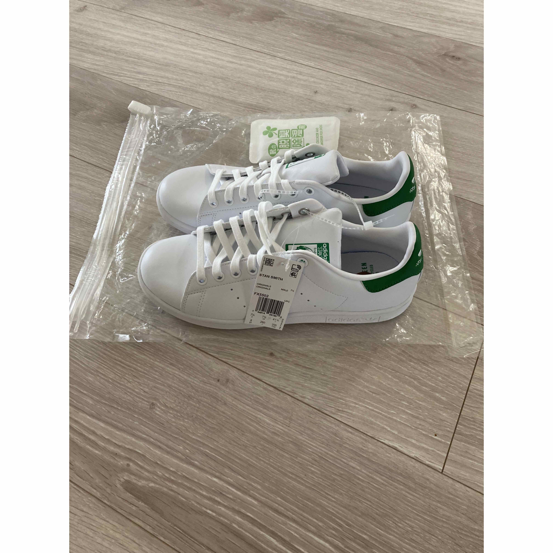 adidas(アディダス)のadidas　スタンスミス　新品未使用　26.0cm　ホワイト×グリーン メンズの靴/シューズ(スニーカー)の商品写真