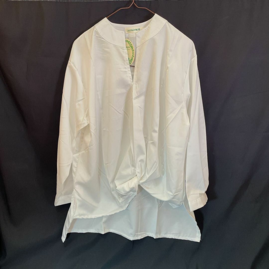 【XL】ホワイト 新品 ブラウス Vネックシャツ レディースシャツ マタニティ レディースのトップス(シャツ/ブラウス(長袖/七分))の商品写真