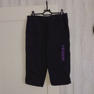 アディダス(adidas)のadidas＊ハーフパンツ クロップド ロゴ プリント 黒 パープル L(ハーフパンツ)