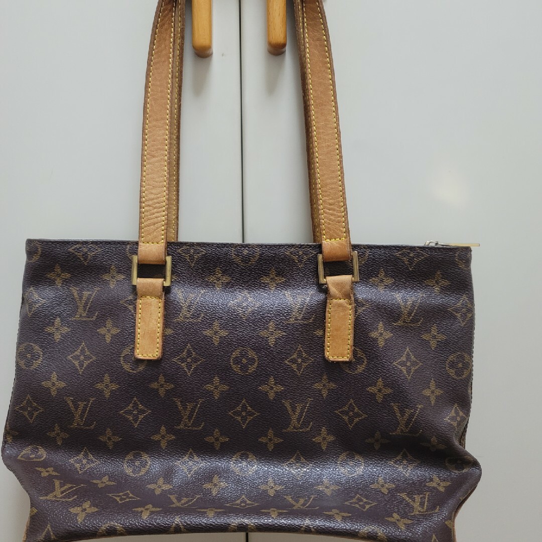 Louis Vuitton　バッグ。　BVLGARIバッグ