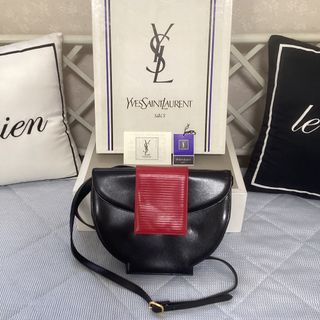 イヴサンローラン(Yves Saint Laurent)のイヴ・サンローラン ショルダーバック カバン ヴィンテージ (ショルダーバッグ)