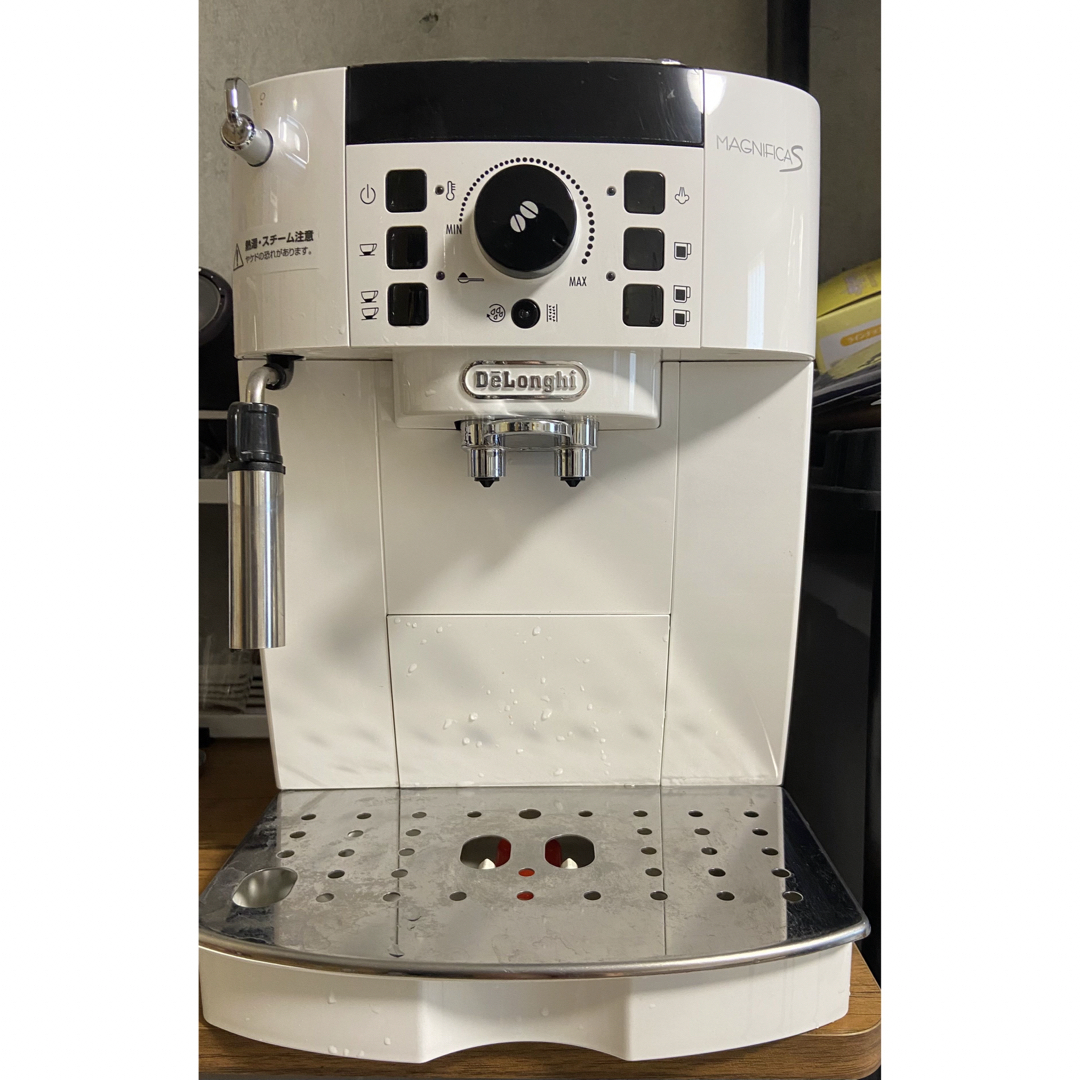 高評価なギフト デロンギ ECAM22112W マグニフィカS 全自動コーヒーメーカー コーヒーメーカー
