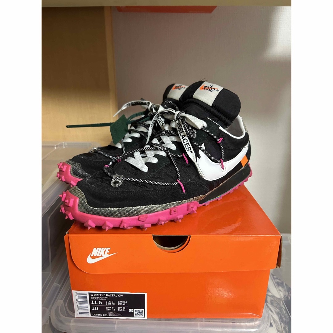 NIKE(ナイキ)のNIKE W WAFFLE RACER/OW  オフホワイト ワッフルレーサー  メンズの靴/シューズ(スニーカー)の商品写真