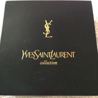 イヴサンローランボーテ(Yves Saint Laurent Beaute)のイブサンローラン お皿セット(食器)