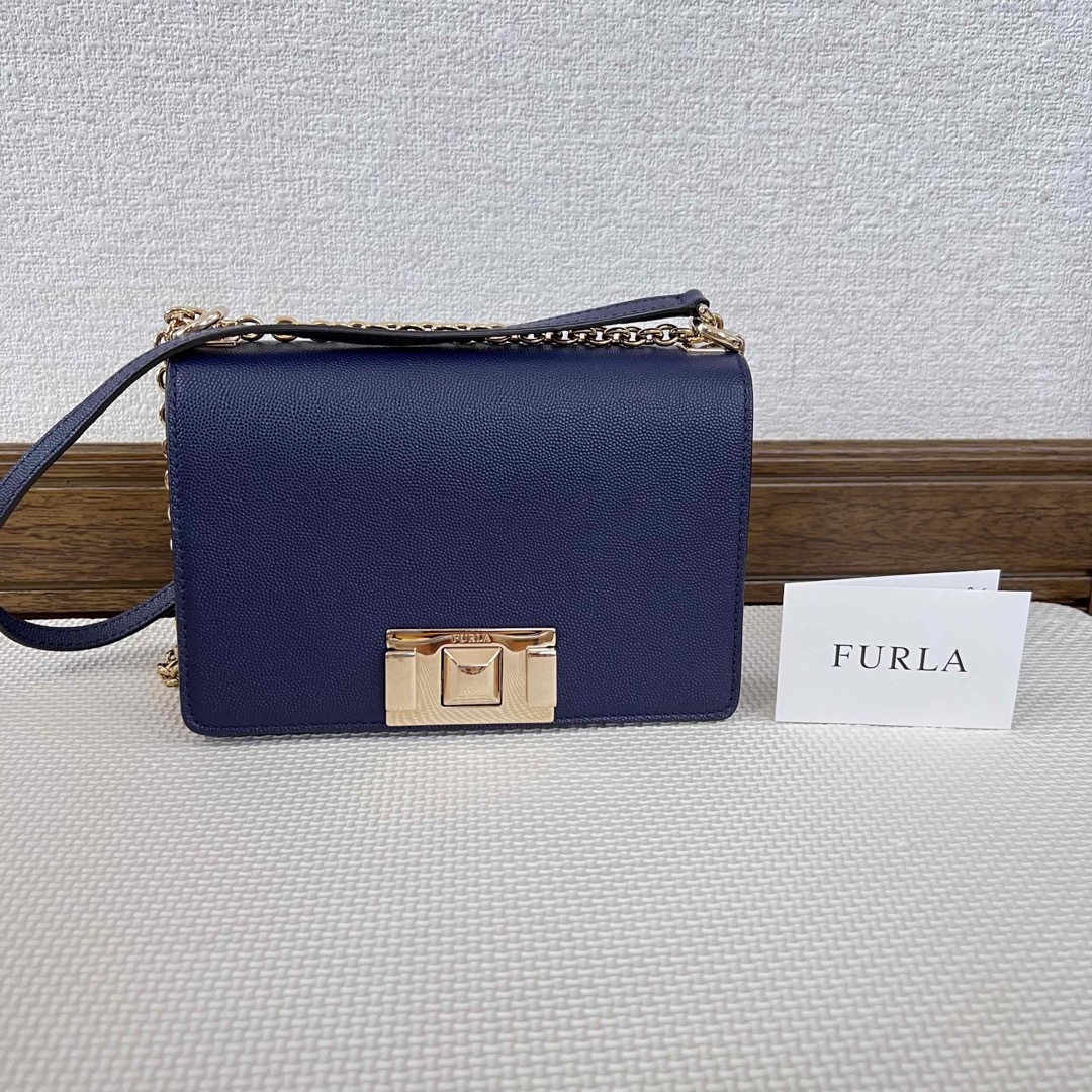 極美品　FURLA フルラ ミミ レザー  ショルダーバッグ ポシェット 斜め掛