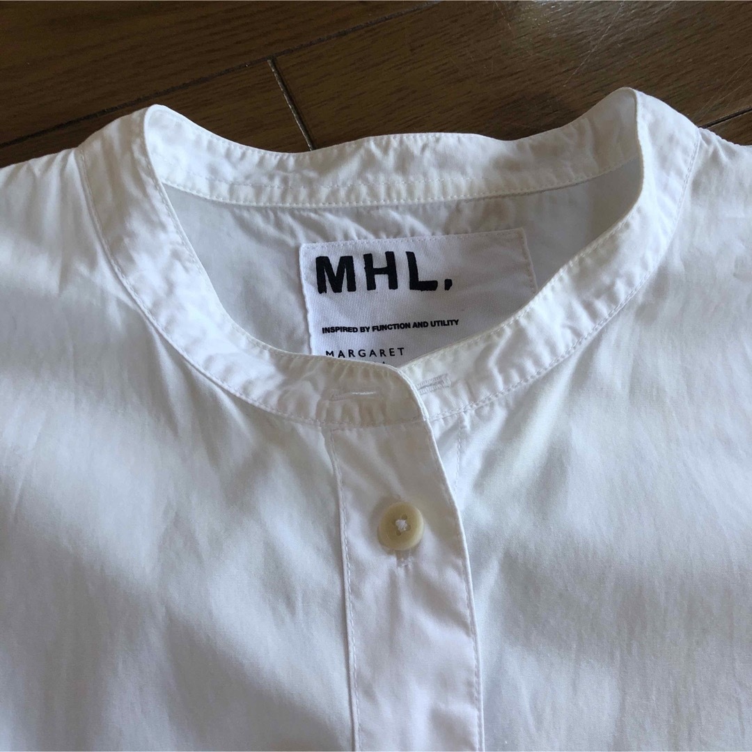 マーガレットハウエル　ホワイト　バンドカラーシャツ　長袖　サイズⅡ | フリマアプリ ラクマ
