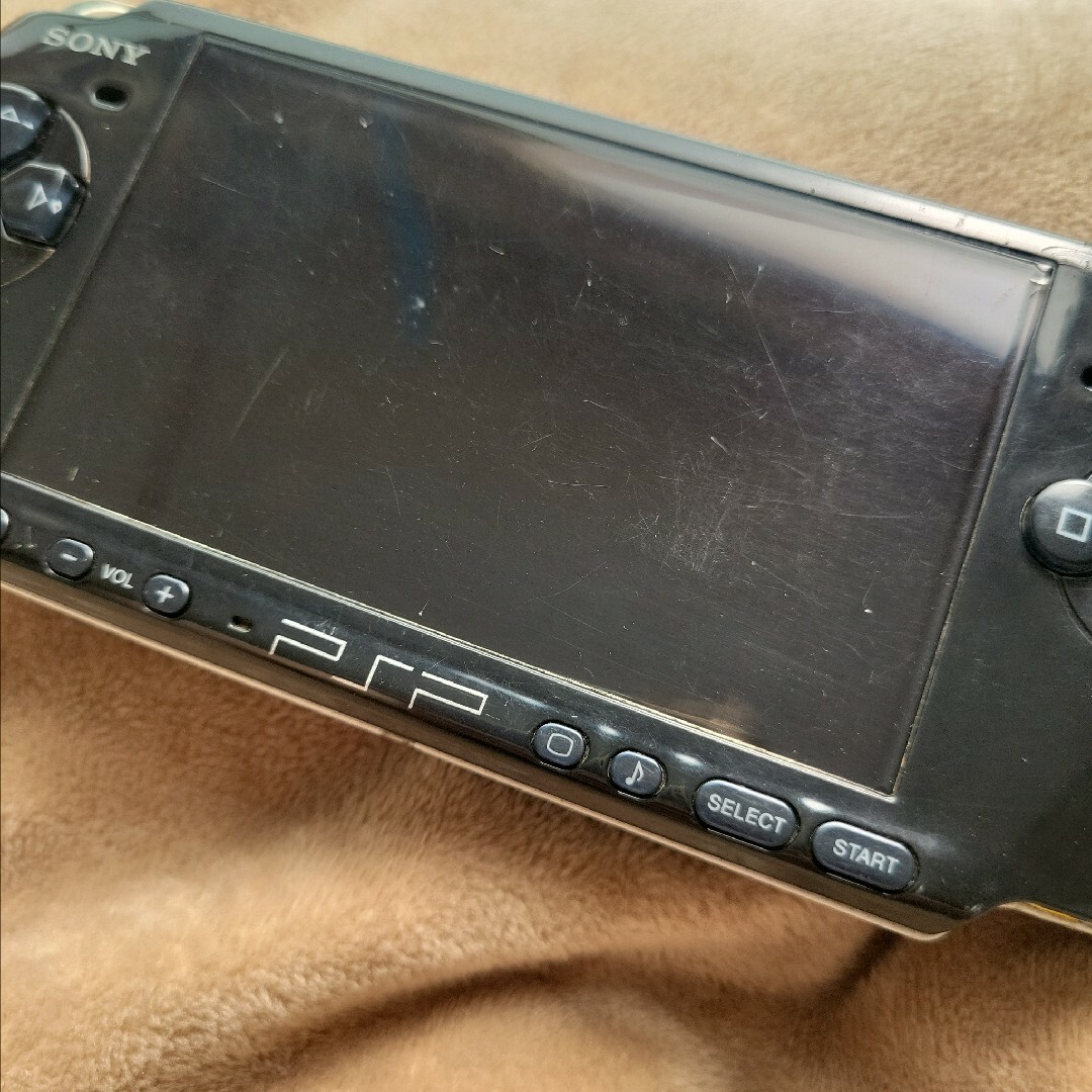 PlayStation Portable(プレイステーションポータブル)のSONY PSP-3000 ブラック ジャンク品 エンタメ/ホビーのゲームソフト/ゲーム機本体(携帯用ゲーム機本体)の商品写真