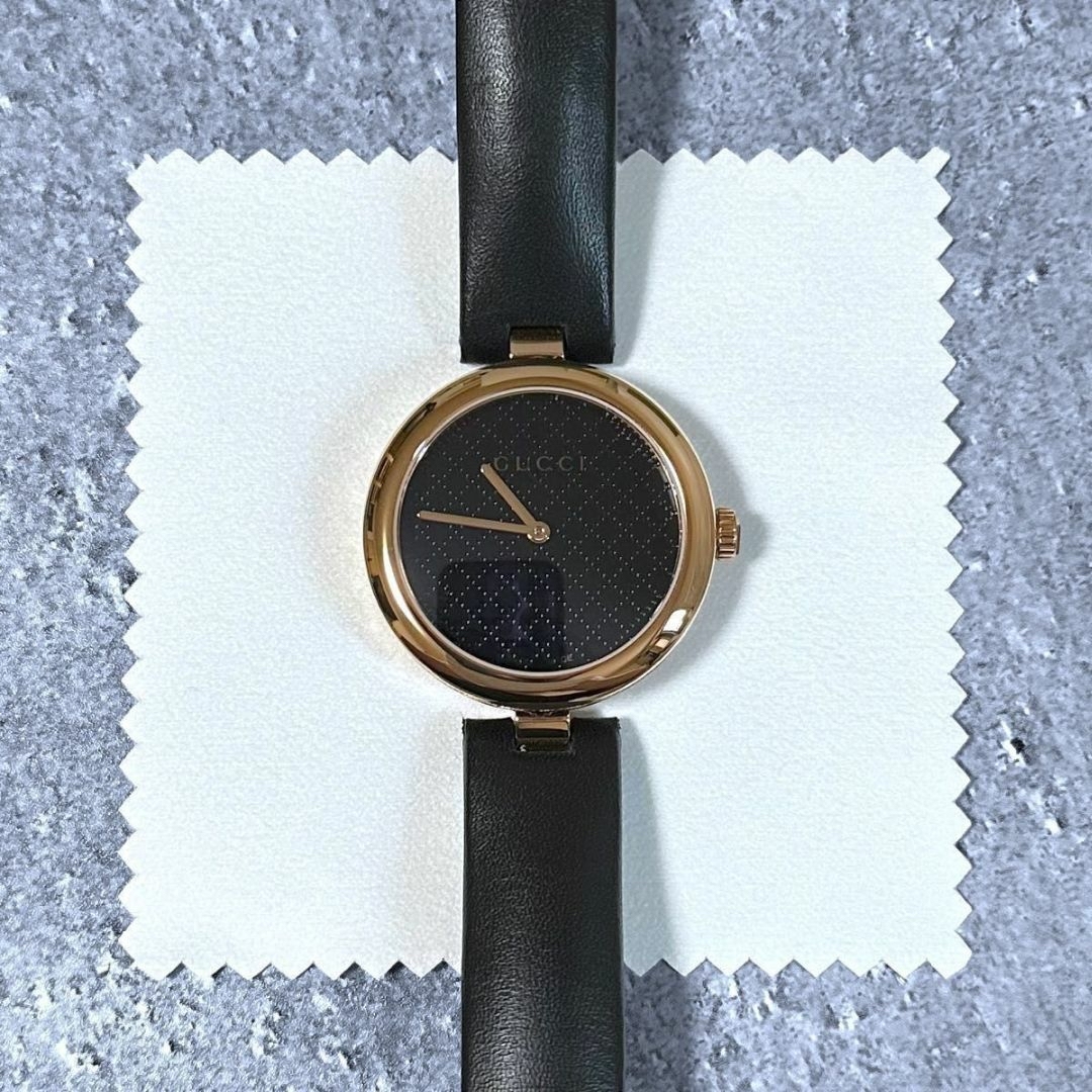 Gucci(グッチ)の【未使用】GUCCI ディアマンティッシマ ミディアム ウォッチ 32mm レディースのファッション小物(腕時計)の商品写真