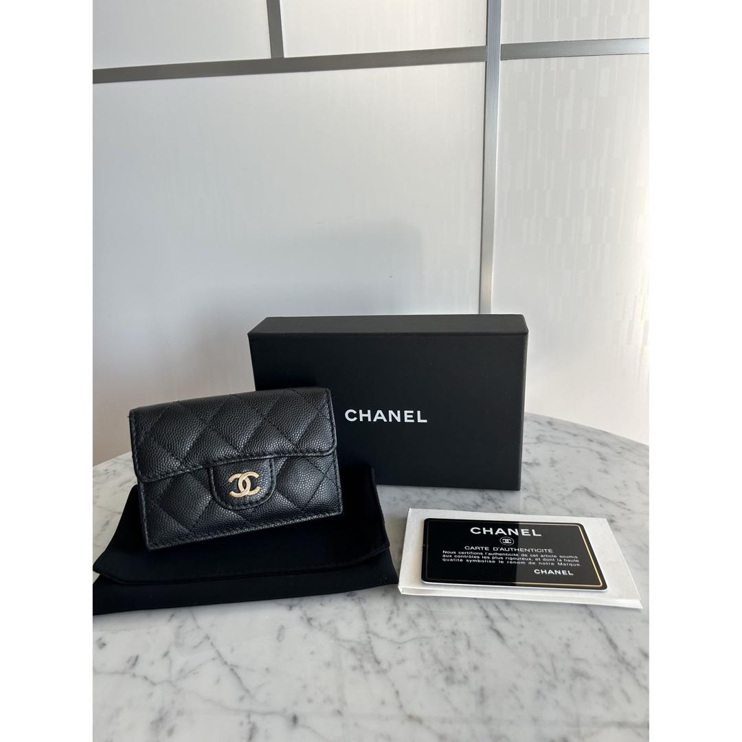 CHANEL（シャネル）三つ折り財布