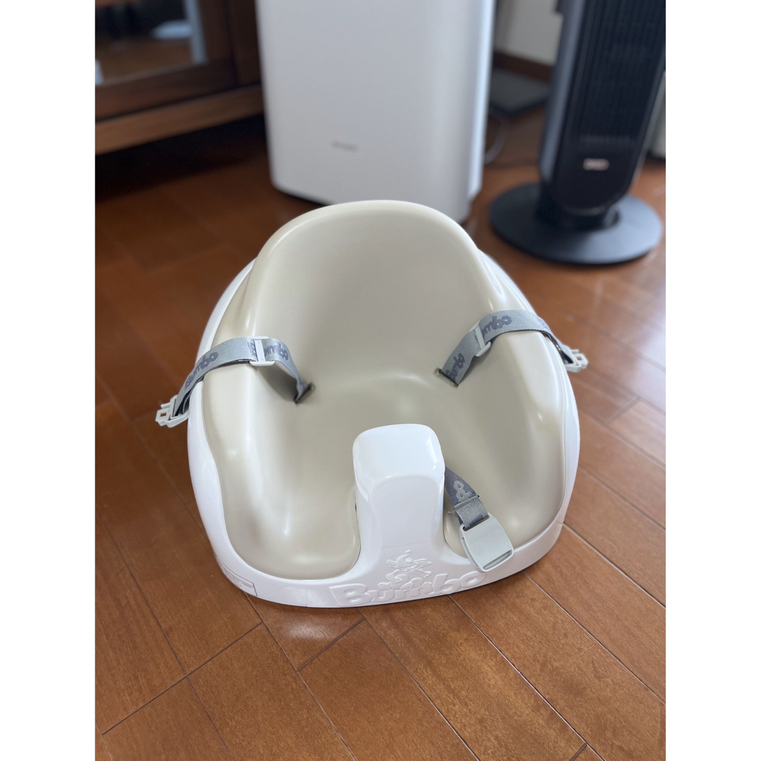 Bumbo(バンボ)のBumbo バンボ マルチシート成長に合わせて長く使える 3ステージ  キッズ/ベビー/マタニティの寝具/家具(その他)の商品写真