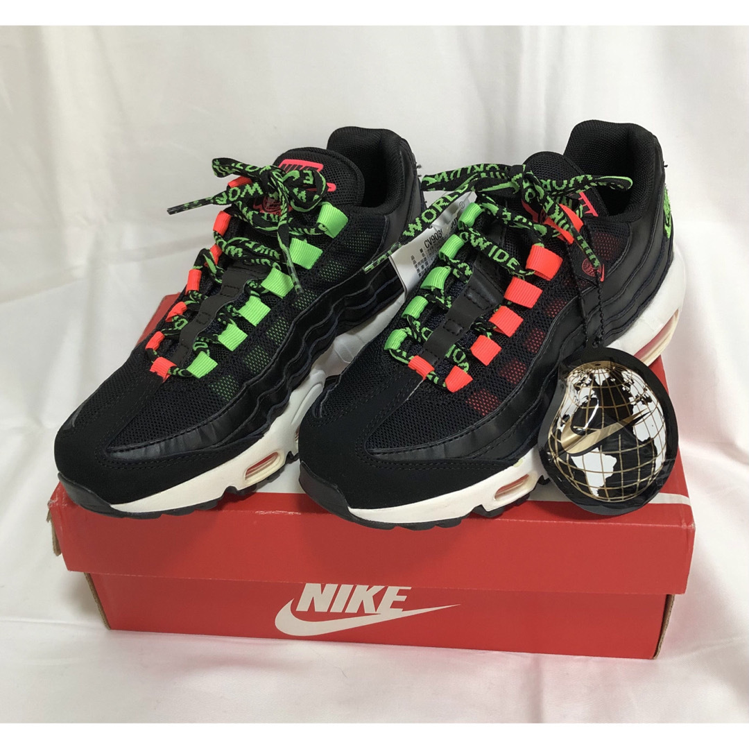 NIKE(ナイキ)のNIKE ナイキ　AIR MAX 95 SE WW    22.5㎝ レディースの靴/シューズ(スニーカー)の商品写真