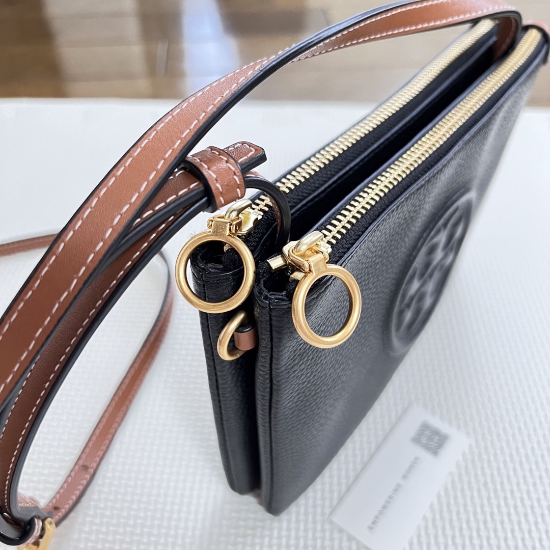 極美品　TORY BURCH トリーバーチ レザー ショルダーバッグ 斜め掛け