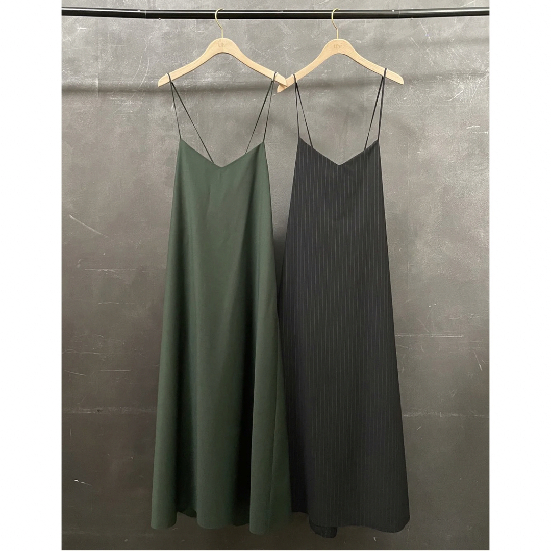 Uhr/ウーア　Back Open Camisole Dress