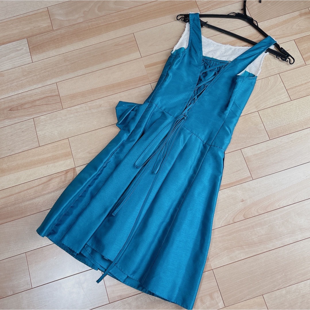 パーティードレス　　グリーン レディースのフォーマル/ドレス(ミディアムドレス)の商品写真