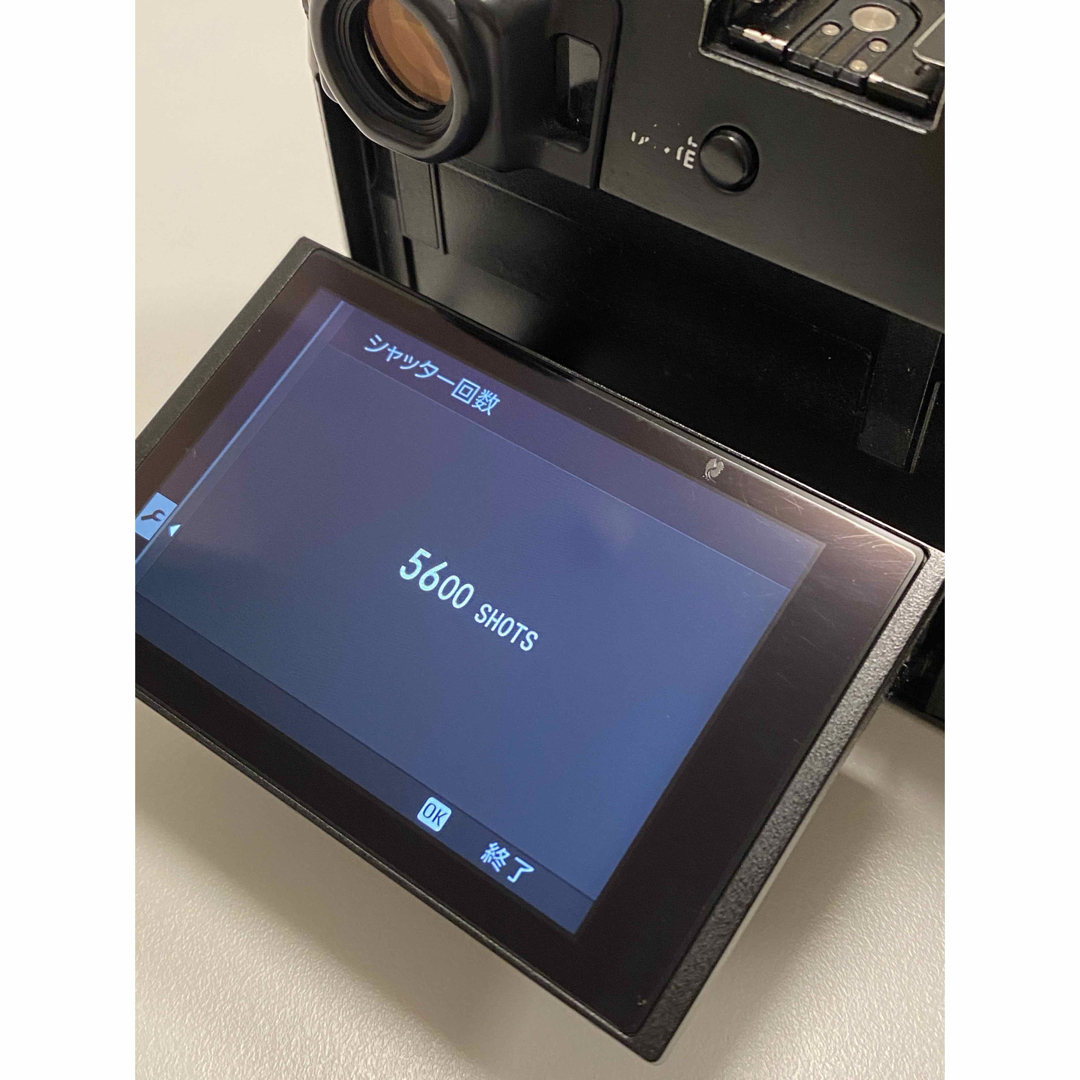 富士フイルム(フジフイルム)のX100V ブラック本体 オマケあり スマホ/家電/カメラのカメラ(コンパクトデジタルカメラ)の商品写真