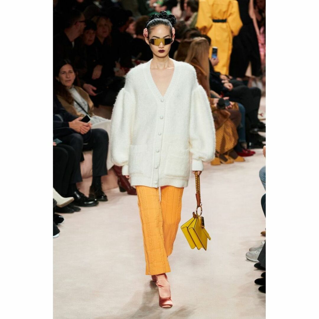 FENDI(フェンディ)の2020AW FENDI フェンディ モヘア カーディガン レディースのトップス(ニット/セーター)の商品写真