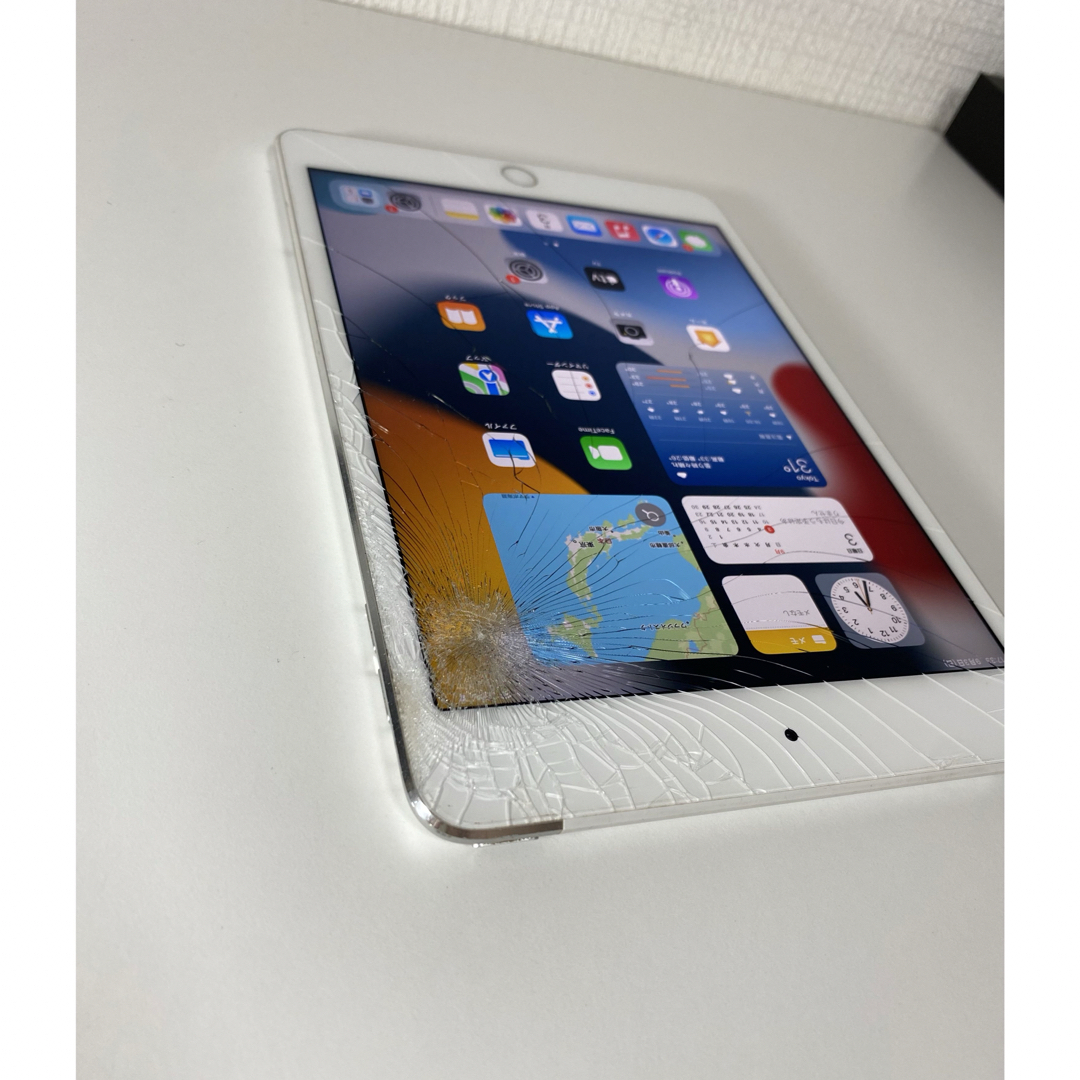 iPad(アイパッド)のiPad mini 第4世代 wifi＋Cellular 32GB ジャンク スマホ/家電/カメラのPC/タブレット(タブレット)の商品写真