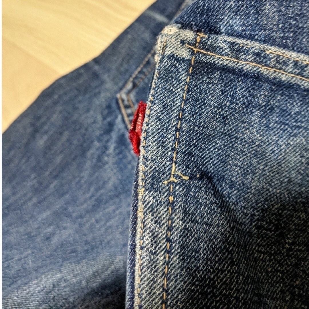 Levi's(リーバイス)の60s Levis 501 BIG E 鬼ヒゲ ハチノス 濃紺 イエロー 錦糸 メンズのパンツ(デニム/ジーンズ)の商品写真