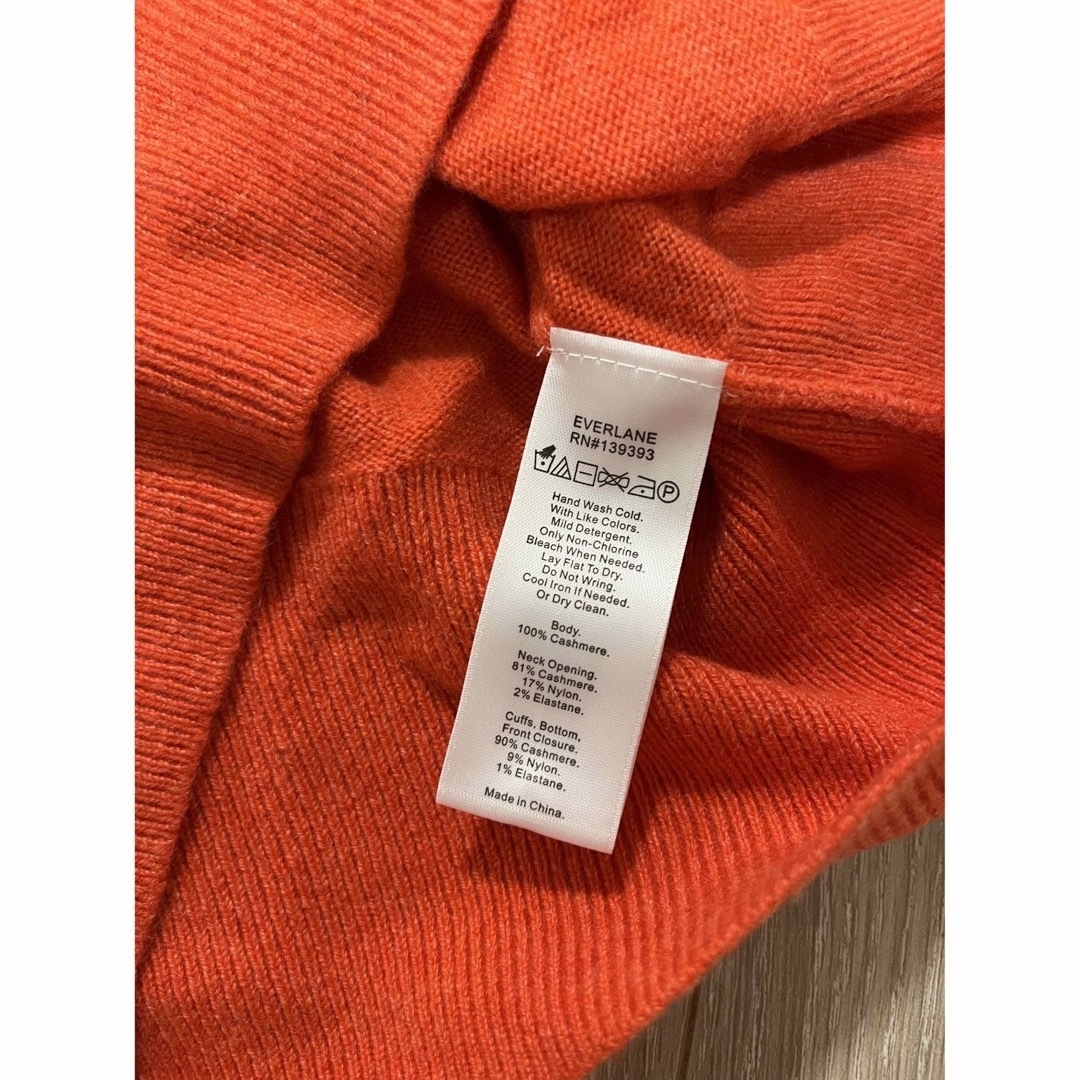 EVERLANE カシミヤ　ニット　オレンジ レディースのトップス(ニット/セーター)の商品写真