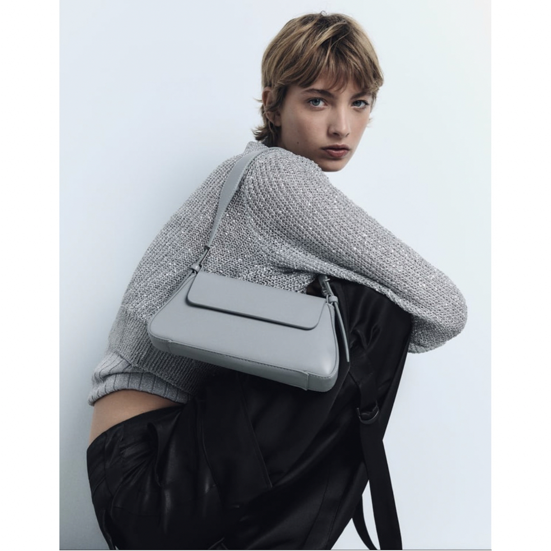 ZARA(ザラ)のZARA フラップミニマルショルダーバック レディースのバッグ(ショルダーバッグ)の商品写真