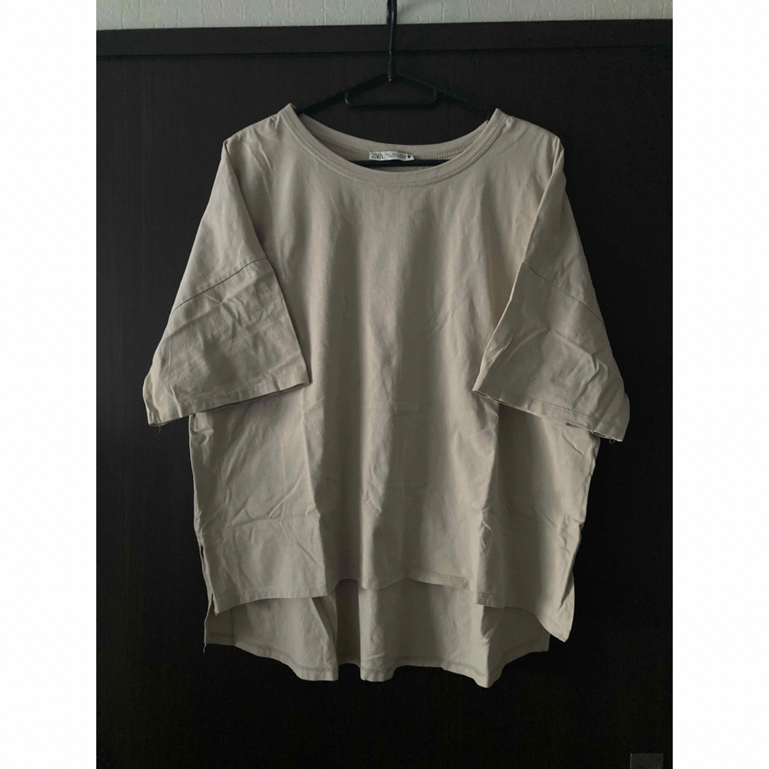 ZARA(ザラ)のZARA ゆったりＴシャツ レディースのトップス(Tシャツ(半袖/袖なし))の商品写真