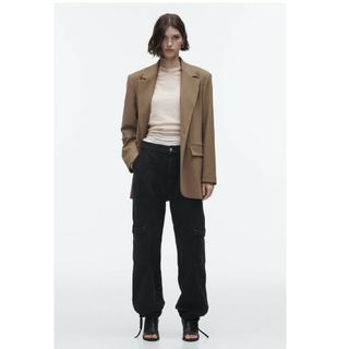 ザラ(ZARA)のZARA　新品タグ付き(ワークパンツ/カーゴパンツ)