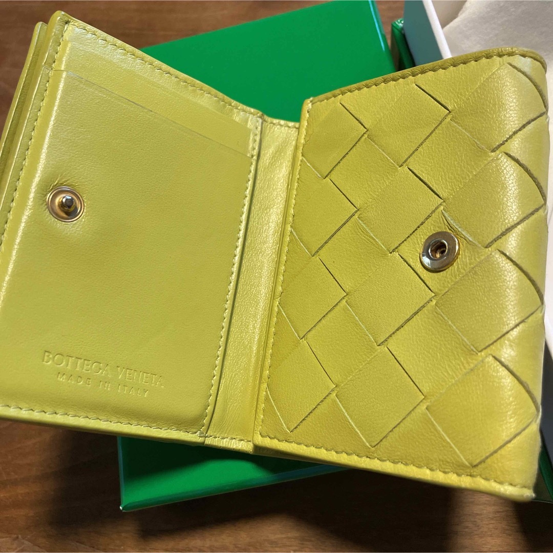 bottega veneta 折りたたみ財布 ライム - 財布