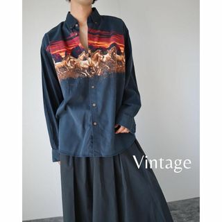 アートヴィンテージ(ART VINTAGE)の【vintage】夕日 馬 デザイン ルーズ ボタンダウン長袖シャツ レトロ L(シャツ)