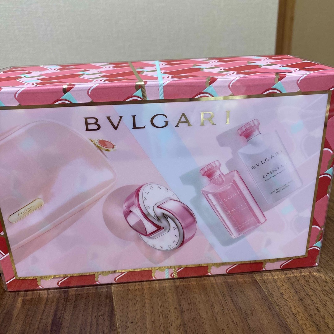 BVLGARI(ブルガリ)のオムニア ピンク サファイヤ オードトワレ コスメ/美容の香水(香水(女性用))の商品写真