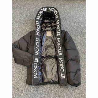 モンクレール(MONCLER)のモンクレール　モンクラー　ダウンジャケット(ダウンジャケット)