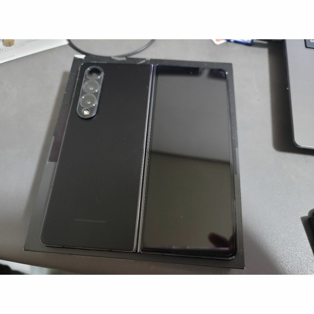 Galaxy Z Fold4 256GB ブラック 韓国版 純正Sペンとケース Galaxy Z Fold4 256GB ブラック 韓国版 純正Sペンとケース