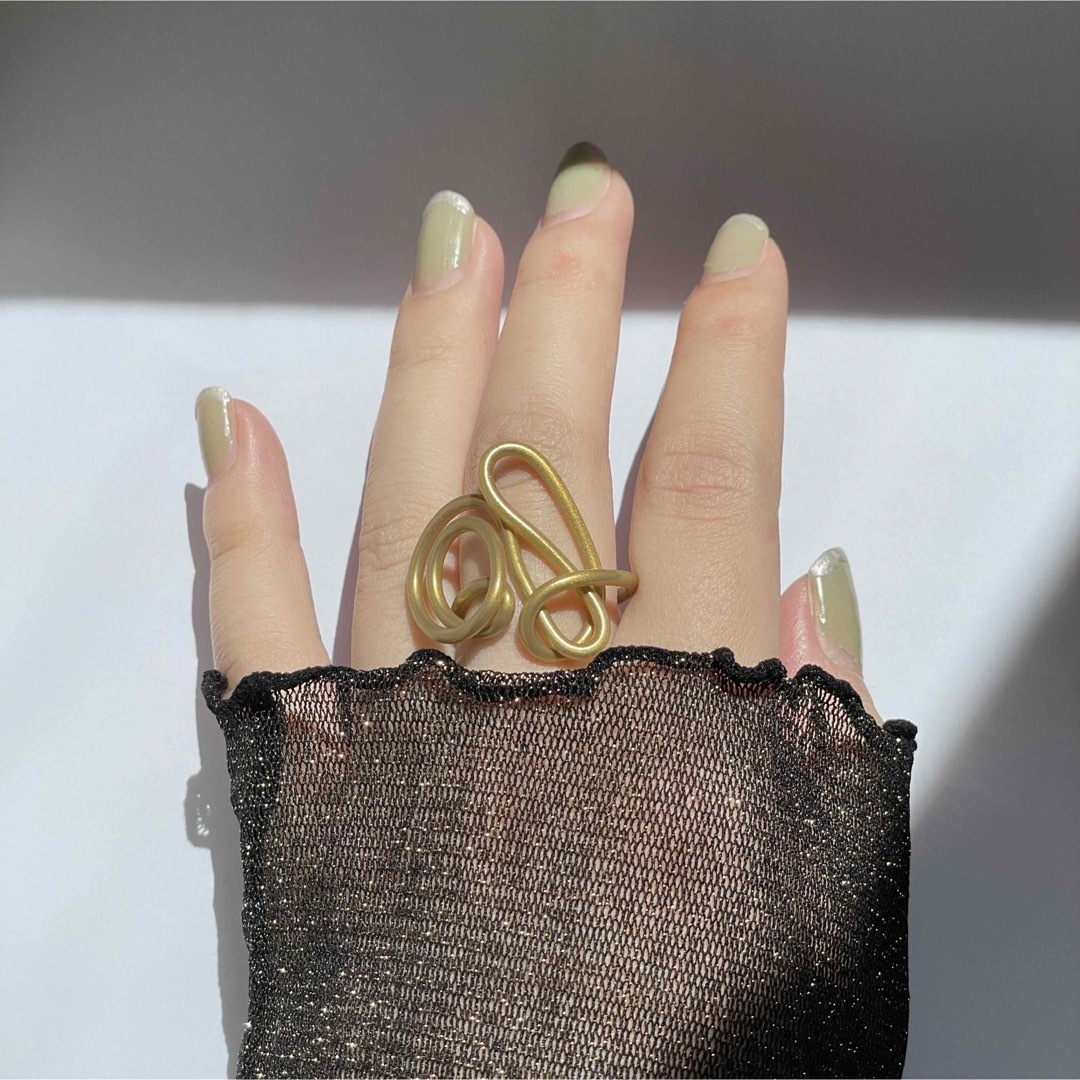 kurun ring _くるん リング Gold ver. レディースのアクセサリー(リング(指輪))の商品写真