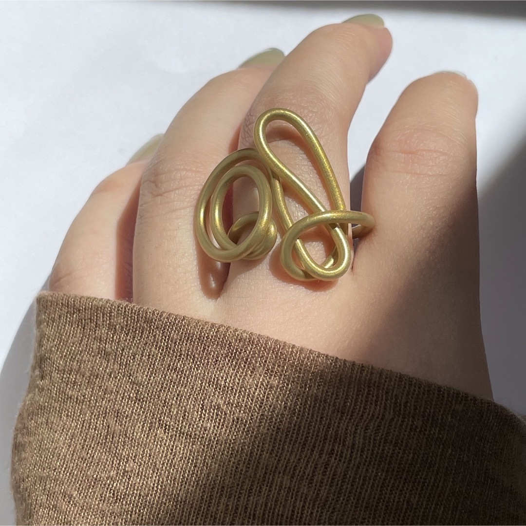 kurun ring _くるん リング Gold ver. レディースのアクセサリー(リング(指輪))の商品写真