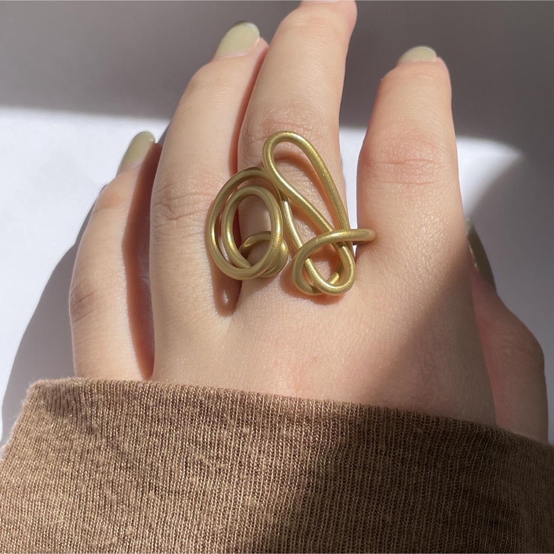 kurun ring _くるん リング Gold ver. レディースのアクセサリー(リング(指輪))の商品写真