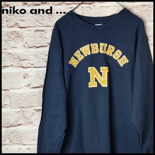 ニコアンド(niko and...)のniko and、、、　ニコアンド　トップス　ロングＴシャツ　ロゴ(Tシャツ(長袖/七分))