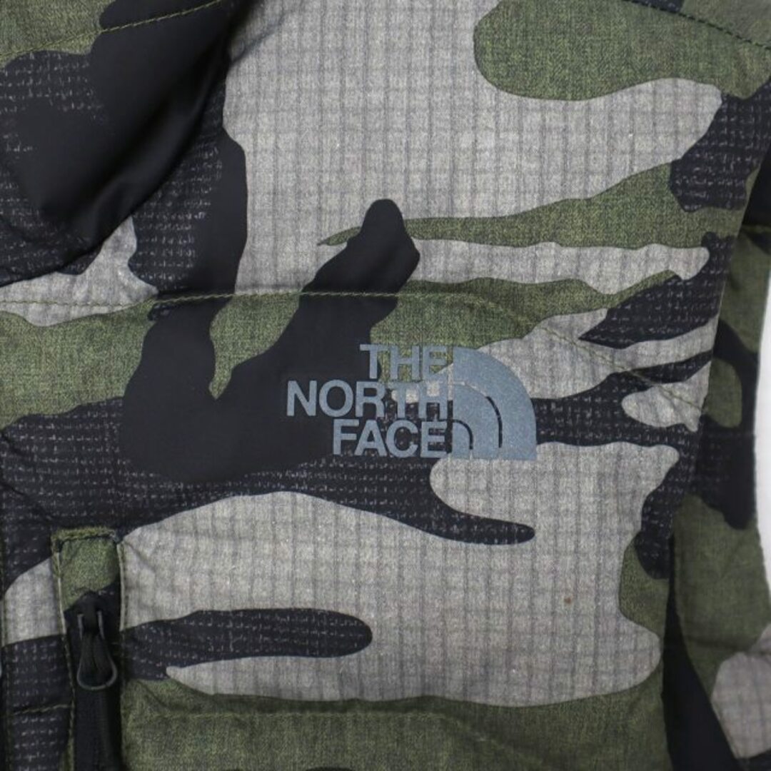 THE NORTH FACE(ザノースフェイス)のノースフェイス SUMTER VEST 迷彩×無地 ジップアップ ダウンベスト メンズのジャケット/アウター(ダウンベスト)の商品写真