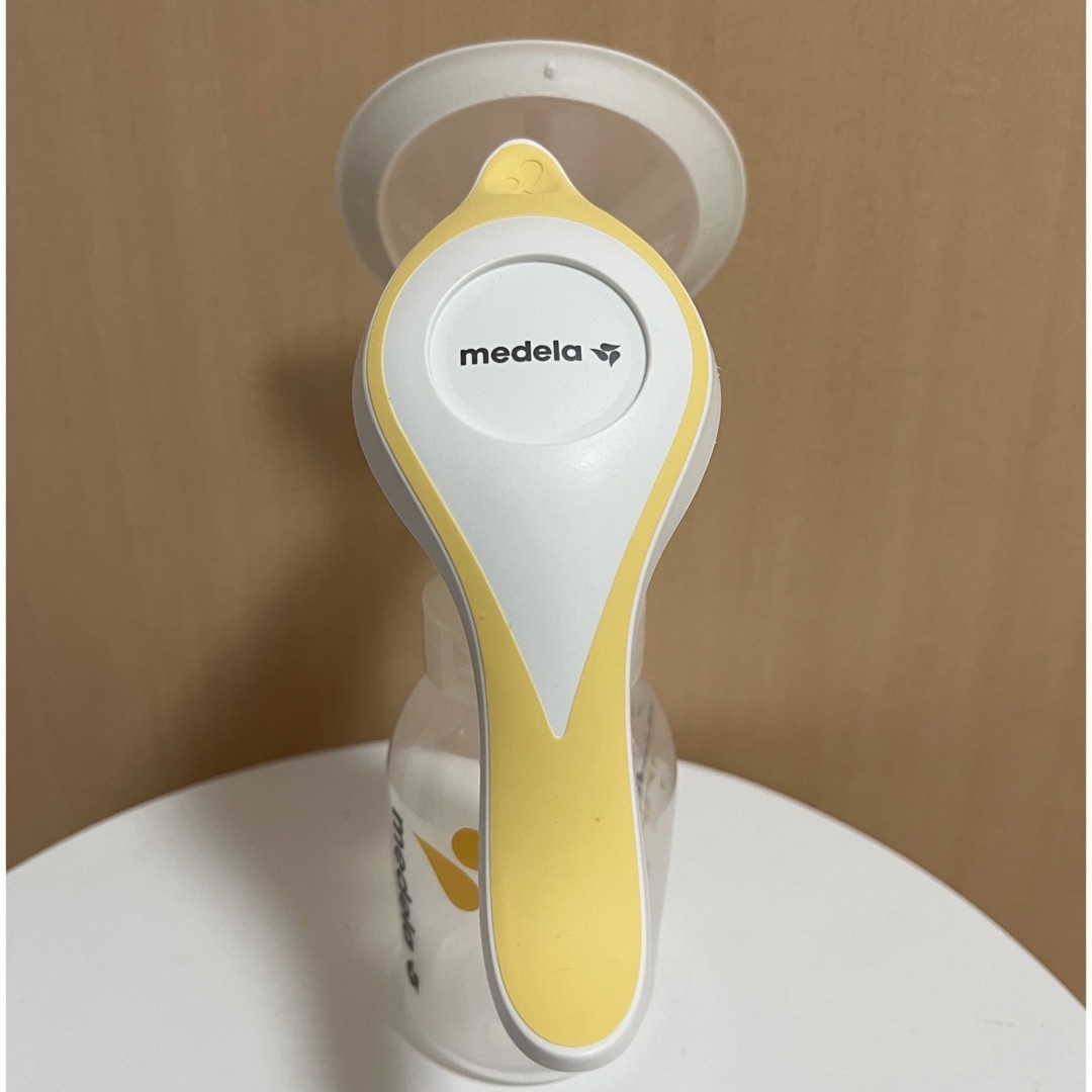 medela(メデラ)のmedela メデラ 搾乳器 手動 キッズ/ベビー/マタニティのマタニティ(その他)の商品写真