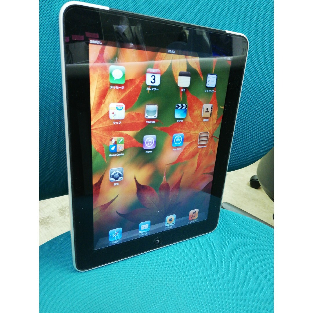 Apple iPad初代　セルラー 64GB 充電器付き スマホ/家電/カメラのPC/タブレット(タブレット)の商品写真