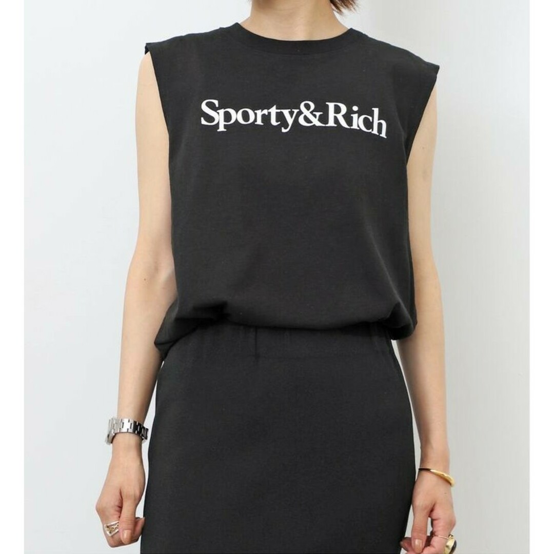 L'Appartement DEUXIEME CLASSE(アパルトモンドゥーズィエムクラス)のSPORTY&RICH  スポーティアンドリッチ ロゴ Tシャツ レディースのトップス(Tシャツ(半袖/袖なし))の商品写真