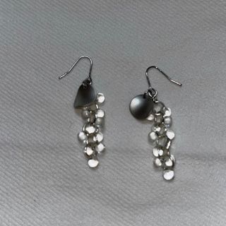 ハンドメイド　ピアス(ピアス)