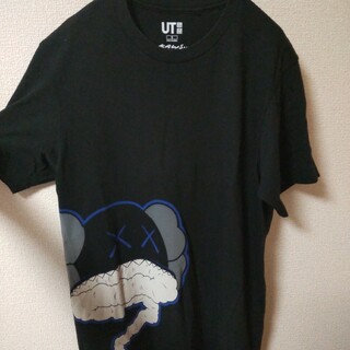 ユニクロ(UNIQLO)のレア/初期コラボ　カウズKAWS×ユニクロ　プリントTシャツ Sサイズ(Tシャツ/カットソー(半袖/袖なし))